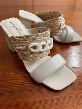 Naked Feet Propriety Raffia Chain Block Heel Sandals Womens 7.5 Ivory